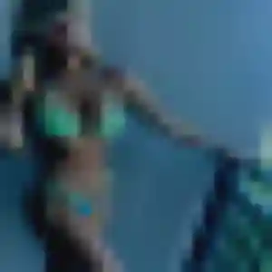 Rejoins Wivine, 34 ans à Fouquebrune en privé