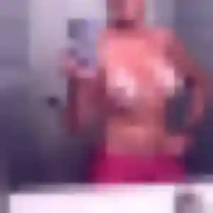 Photo privée de Olufunmi, 38 ans à Gastins - rencontre coquine