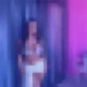 Découvre Stéphanie, 38 ans à Geville en privé