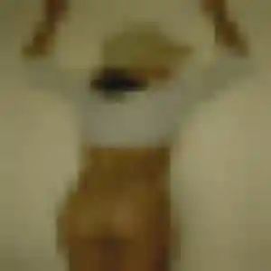 Malaika, femme de 37 ans propose plan cul à Glos-sur-Risle