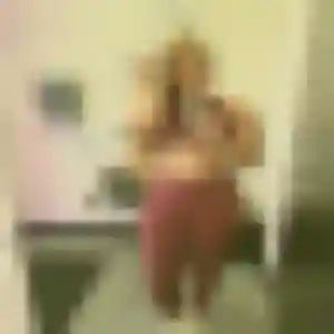 Charmante Louna, 41 ans à Guainville - voir sa photo