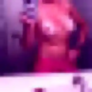 Photo privée de Émeline, 35 ans à Hénouville - rencontre coquine