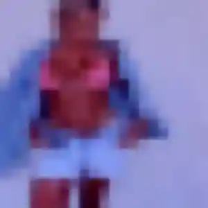 Takha (36 ans) à Hermies attend une rencontre rapidement