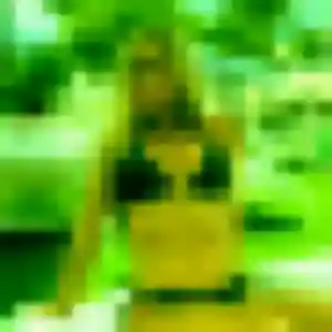 Photo sexy de Esi, 23 ans à Heudicourt - plan discret