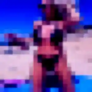 Photo privée de Kadja, 42 ans à Hirel - plan discret