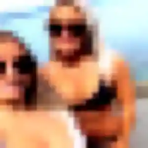 Contacte Capucine, 27 ans à Huez en privé