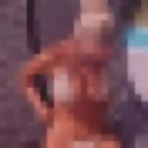 Astou, 23 ans, en ligne à Jallans pour une rencontre coquine