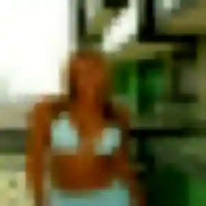Sandrine, 28 ans, en ligne à Joinville-le-Pont pour un plan cul