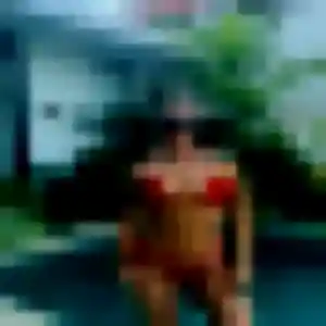 Bernadette, 22 ans, disponible à L'Albenc pour une rencontre coquine