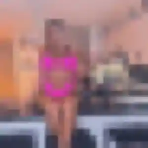 Thaïs, 40 ans, dispo pour plan cul à La Chaussée-Saint-Victor
