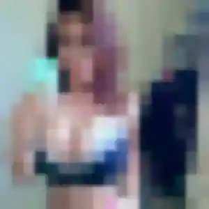 Photo sexy de Lina, 35 ans à La Neuville - plan discret