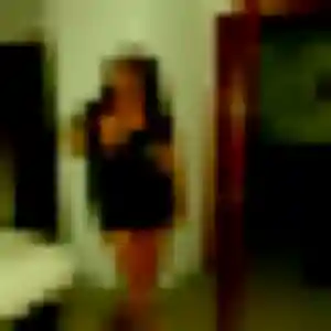 Charmante Favour, 22 ans à Lamure-sur-Azergues - la contacter