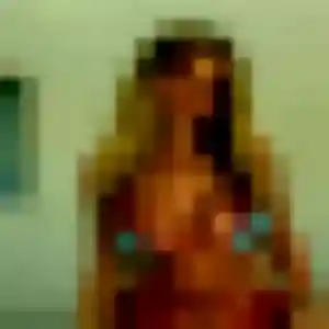 Monique, 28 ans, cherche un plan cul à Larré
