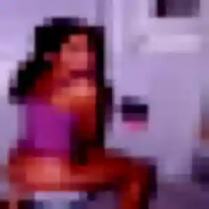 Rejoins Olufunmi, 38 ans à Laruns gratuitement