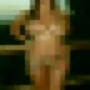Karima, 23 ans, connectée à Laudun-l'Ardoise pour une rencontre coquine