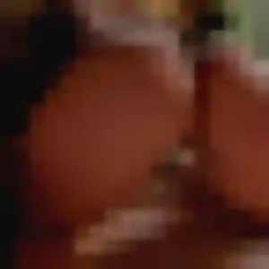 Henriette, 23 ans, disponible à Laz pour un plan cul