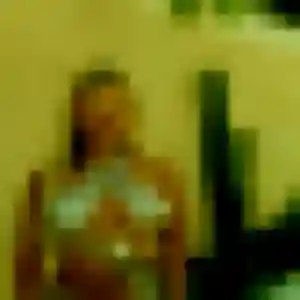 Yemisi, 30 ans, dispo pour plan cul à Le Houlme