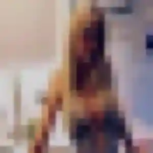 Christelle, 25 ans, en ligne à Le Thil pour une rencontre coquine
