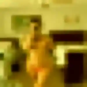 Photo de Valentine à Le Tronquay (27 ans) - plan cul anonyme
