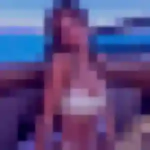 Photo privée de Zuri, 25 ans à Les Authieux-sur-le-Port-Saint-Ouen - rencontre coquine