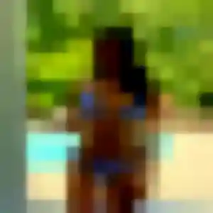 Noémie, femme de 33 ans propose plan cul à Les Bréviaires