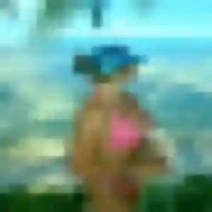 Sexy Shanna, 26 ans à Les Fourgs - voir sa photo