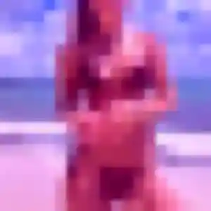 Exaucée, fille de 33 ans cherche plan cul à Les Mayons
