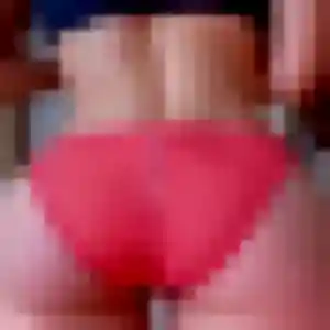 Noémie, 23 ans, dispo pour plan cul à Les Trois-Châteaux