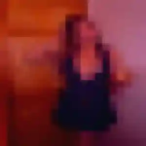 Madeleine, fille de 25 ans propose plan cul à Leyme