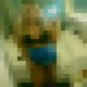 Viviane (24 ans) à Leyment propose une rencontre rapidement