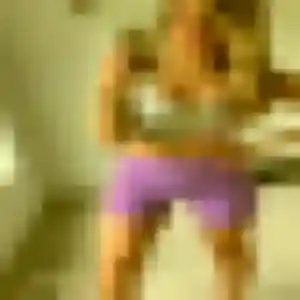 Découvre Esther, 27 ans à Lézardrieux gratuitement