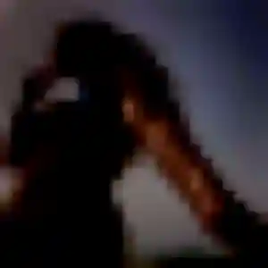 Solange, femme de 22 ans propose plan cul à Louchats