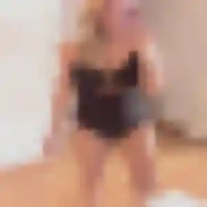 Sexy Nana, 28 ans à Loué - découvrir son profil