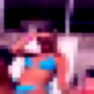 Latifa, 40 ans, cherche un plan cul à Luitré-Dompierre