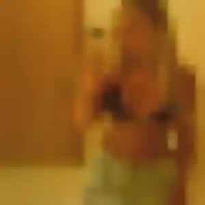Charmante Yacine, 28 ans à Mantes-la-Jolie - voir sa photo