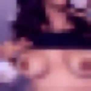 Esther (25 ans) à Marcolès cherche une rencontre maintenant