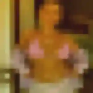 Charmante Capucine, 39 ans à Meroux-Moval - la contacter