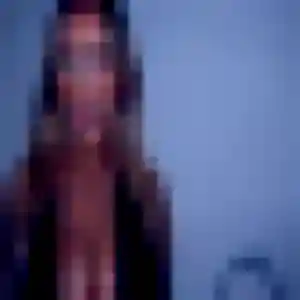 Saly, 35 ans, connectée à Mézières-sur-Couesnon pour une rencontre coquine