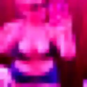 Delphine, 26 ans, connectée à Minzier pour une rencontre coquine