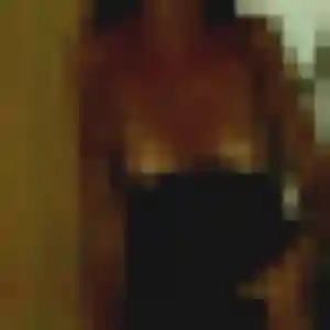 Axelle, 27 ans, dispo pour plan cul à Mogneneins