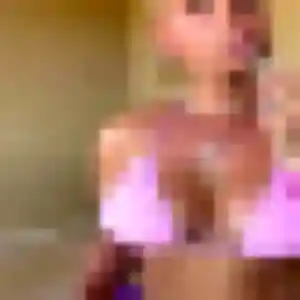 Coralie, 31 ans, disponible à Molières-Cavaillac pour une rencontre coquine