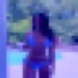 Contacte Sonia, 27 ans à Momères en privé
