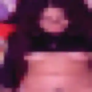 Dieynaba, 26 ans, connectée à Mons pour un plan cul
