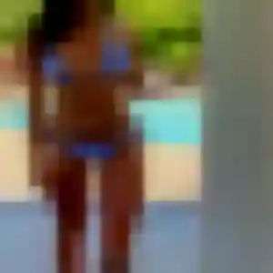 Christelle, 23 ans, cherche un plan cul à Montferrat