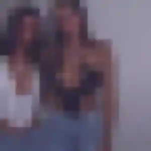 Rejoins Deborah, 28 ans à Montredon-Labessonnié gratuitement