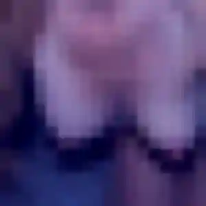 Suzanne, 31 ans, connectée à Montreuil pour une rencontre coquine