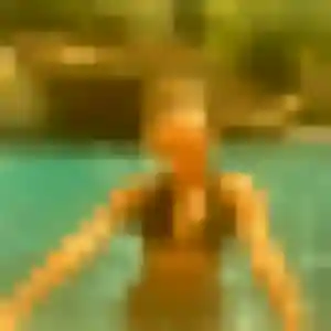 Mumbi, 24 ans, connectée à Montreux-Château pour un plan cul
