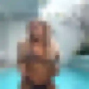 Amandine, 35 ans, connectée à Mouchin pour un plan cul