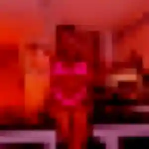 Gnilane, 45 ans, en ligne à Neuilly-sous-Clermont pour une rencontre coquine