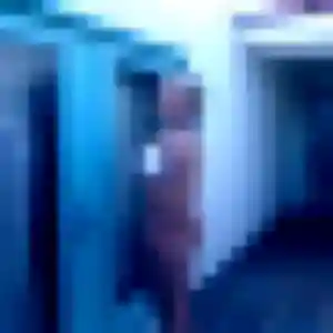 Photo de Adja à Niévroz (33 ans) - plan cul anonyme